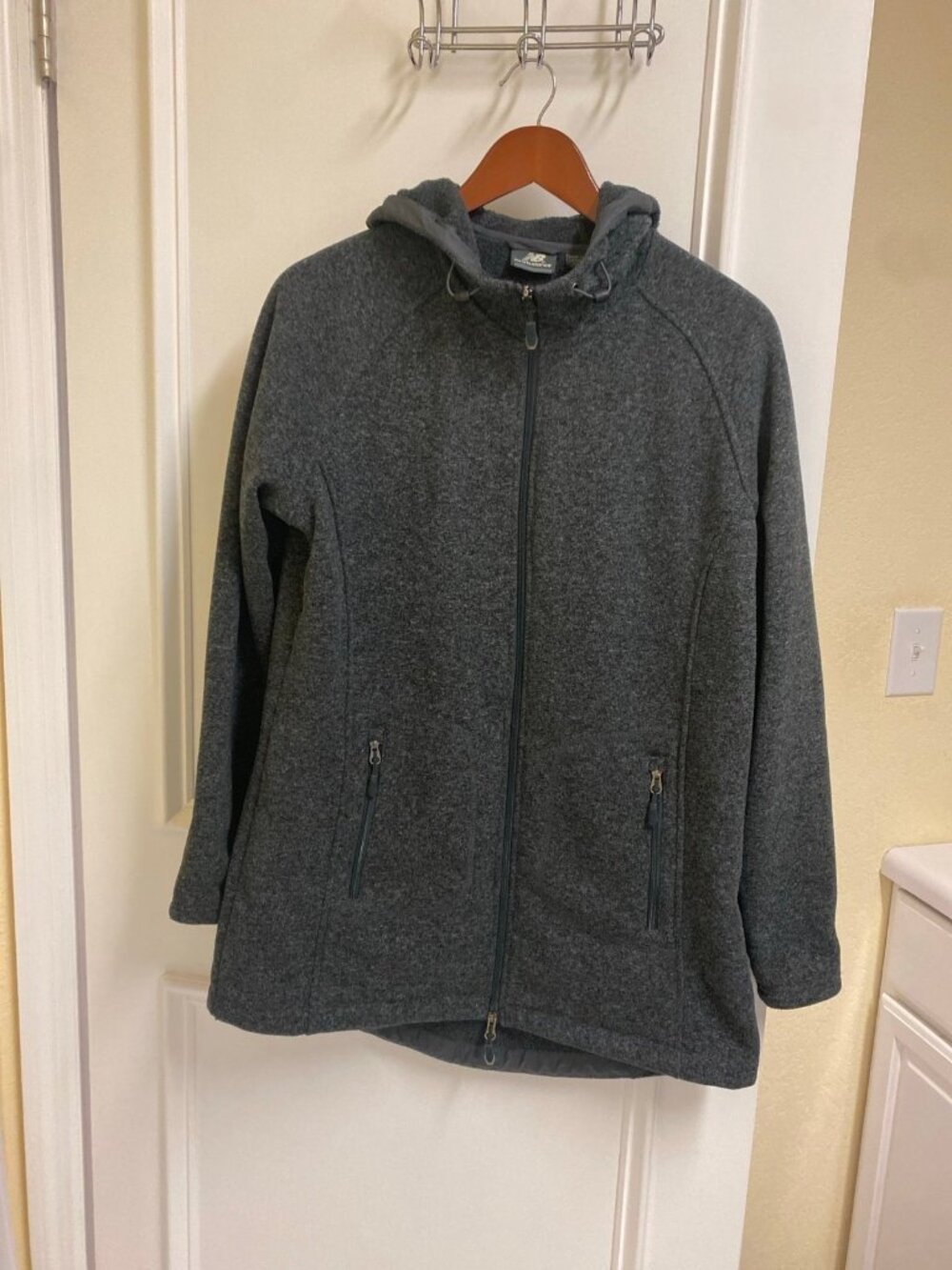 New Balance Charcoal Grey Hooded Fleece Longer Length Full Zip Jacket Large